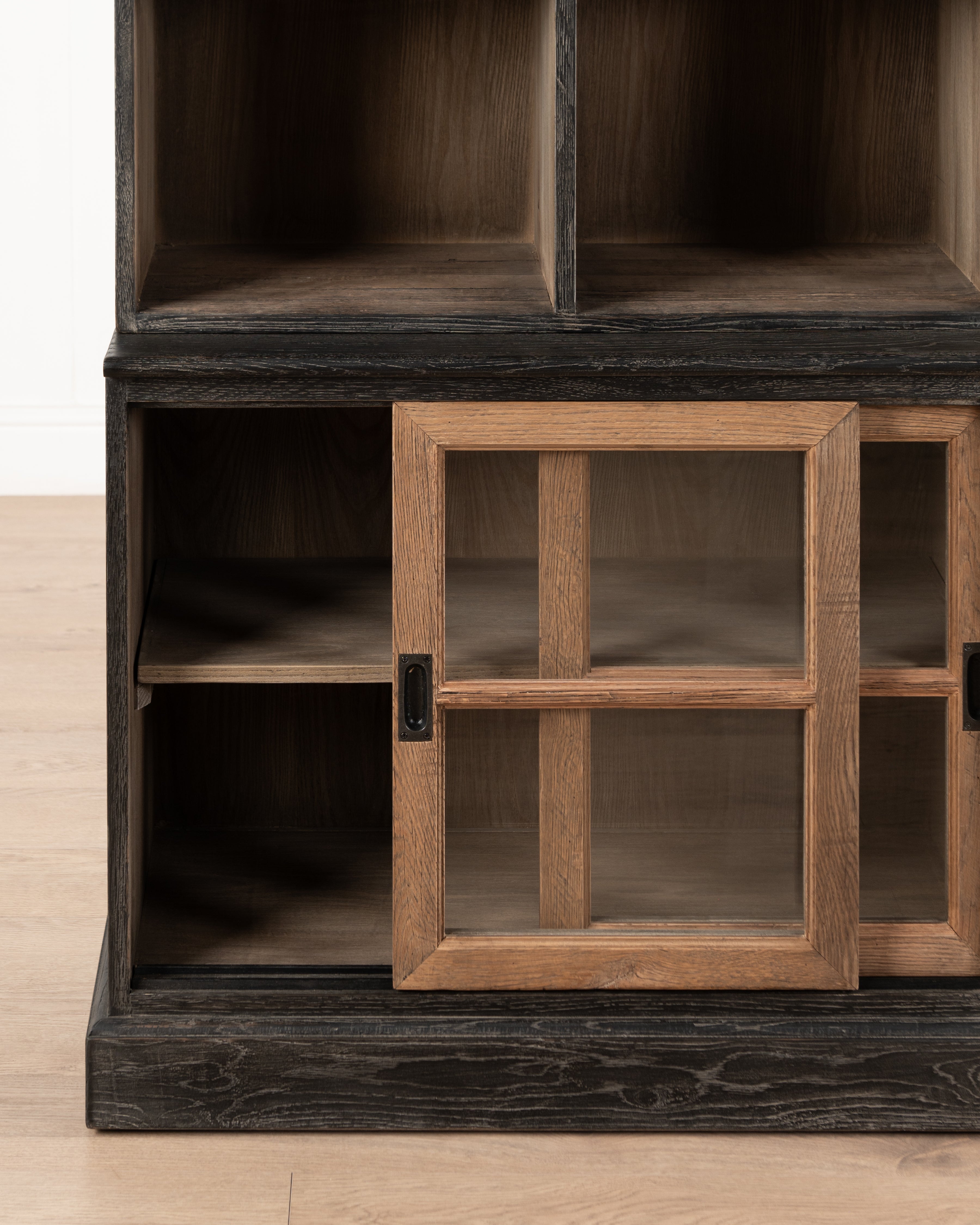 Hekima display cabinet