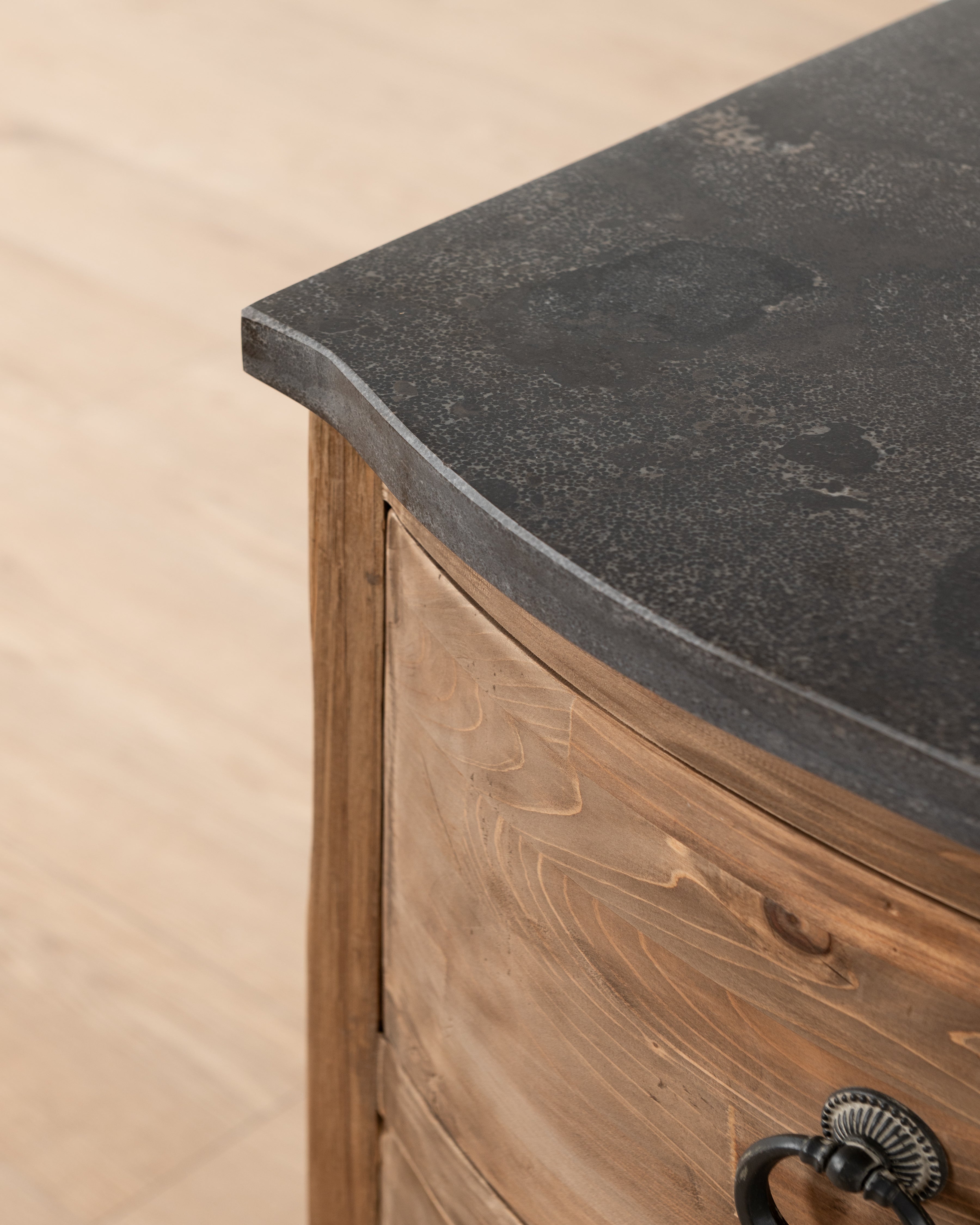 Antoine chest of drawers