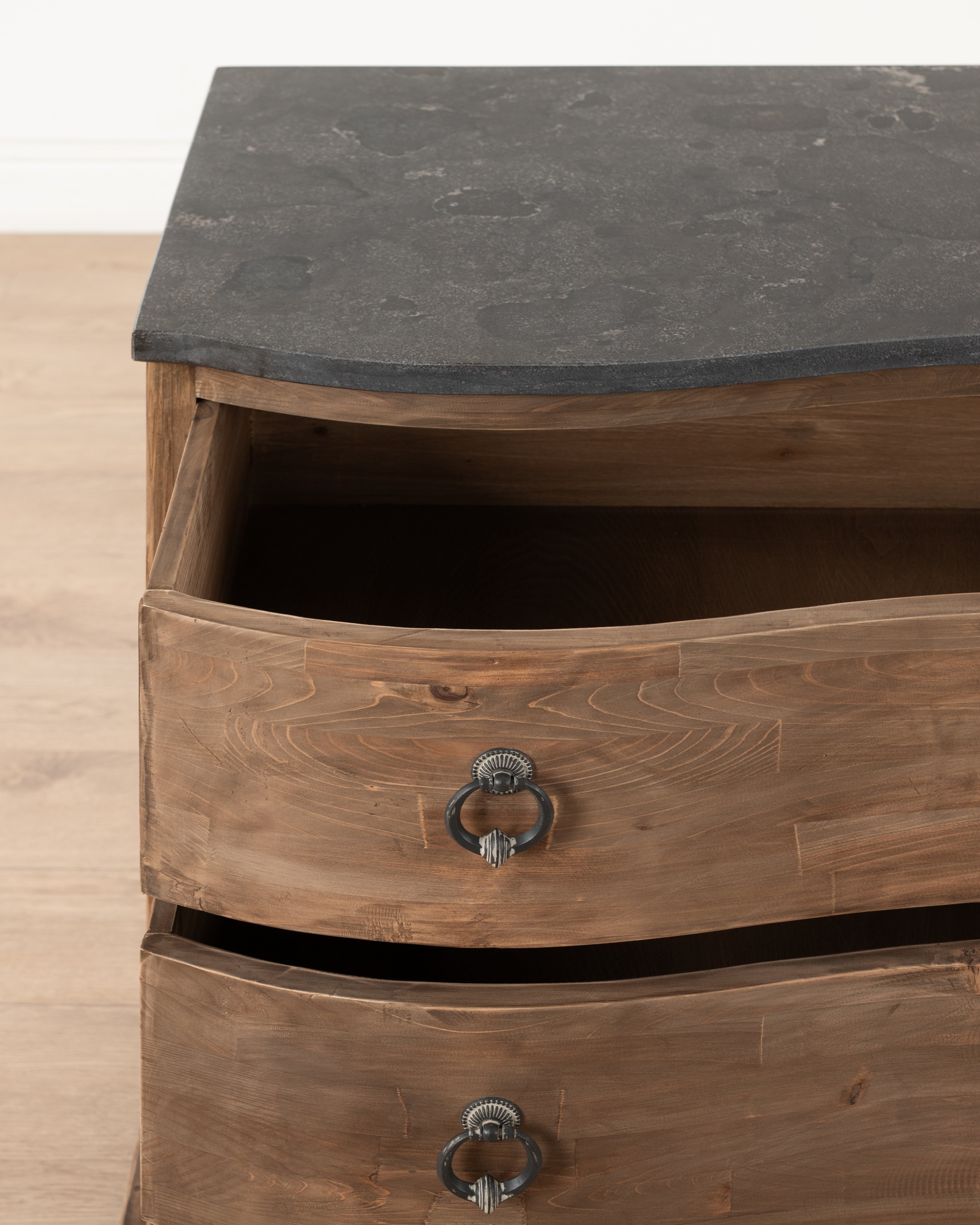 Antoine chest of drawers