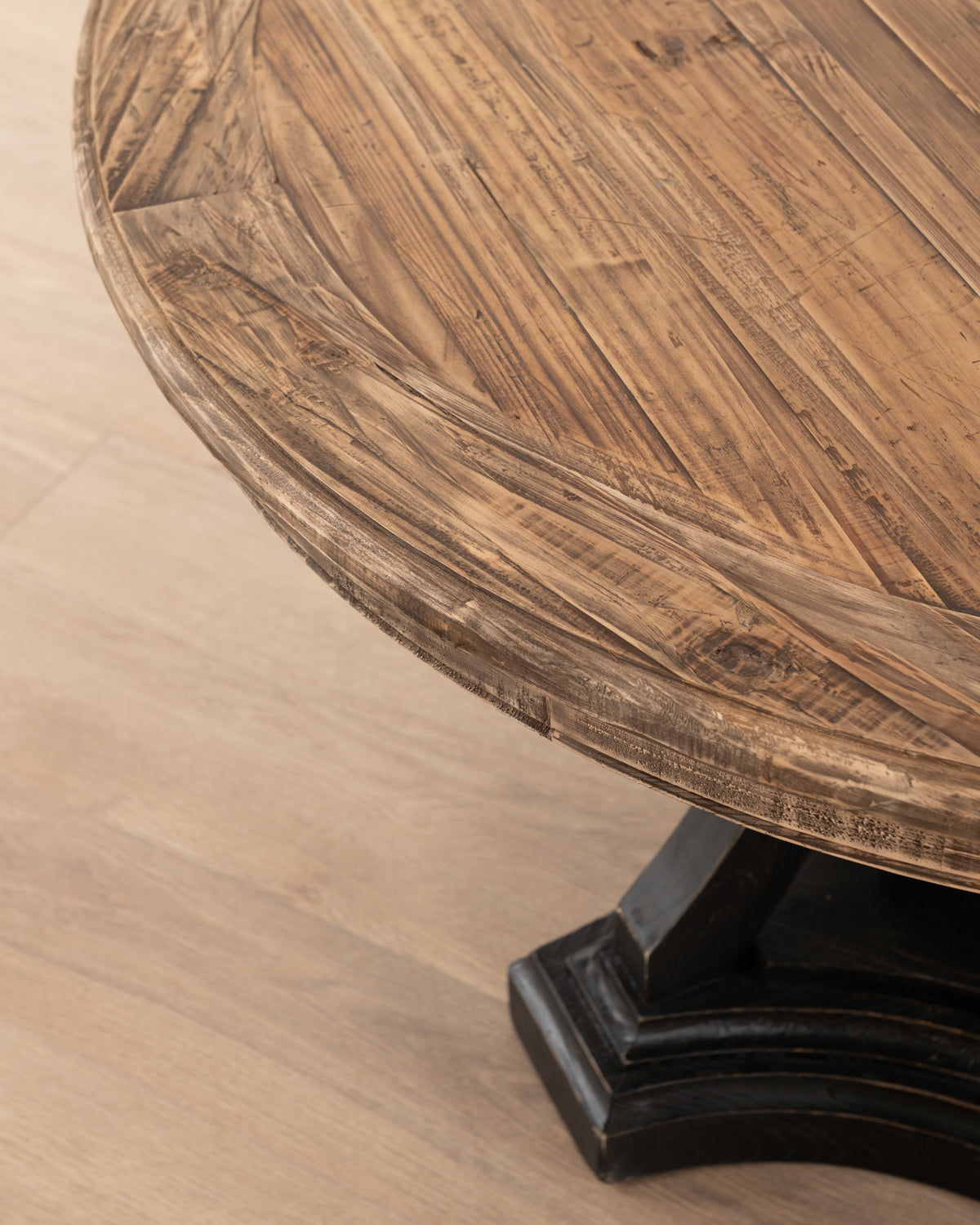 Strasbourg Entrance Table
