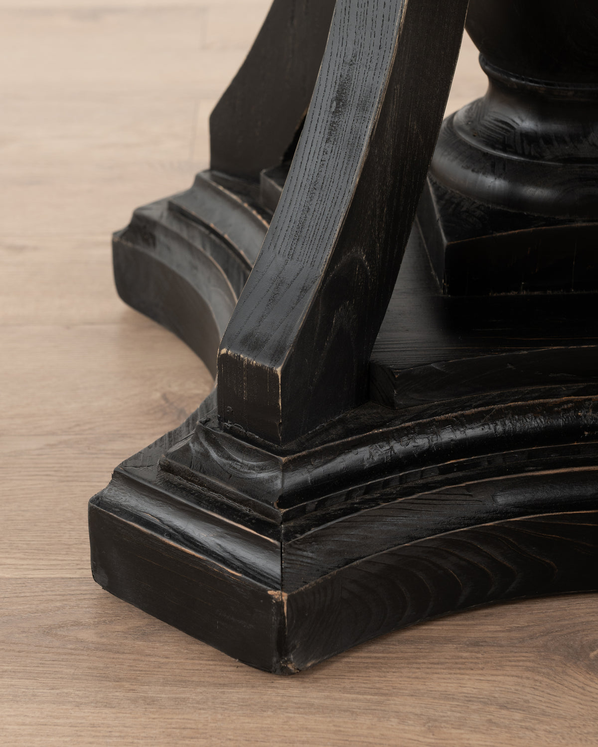 Strasbourg Entrance Table