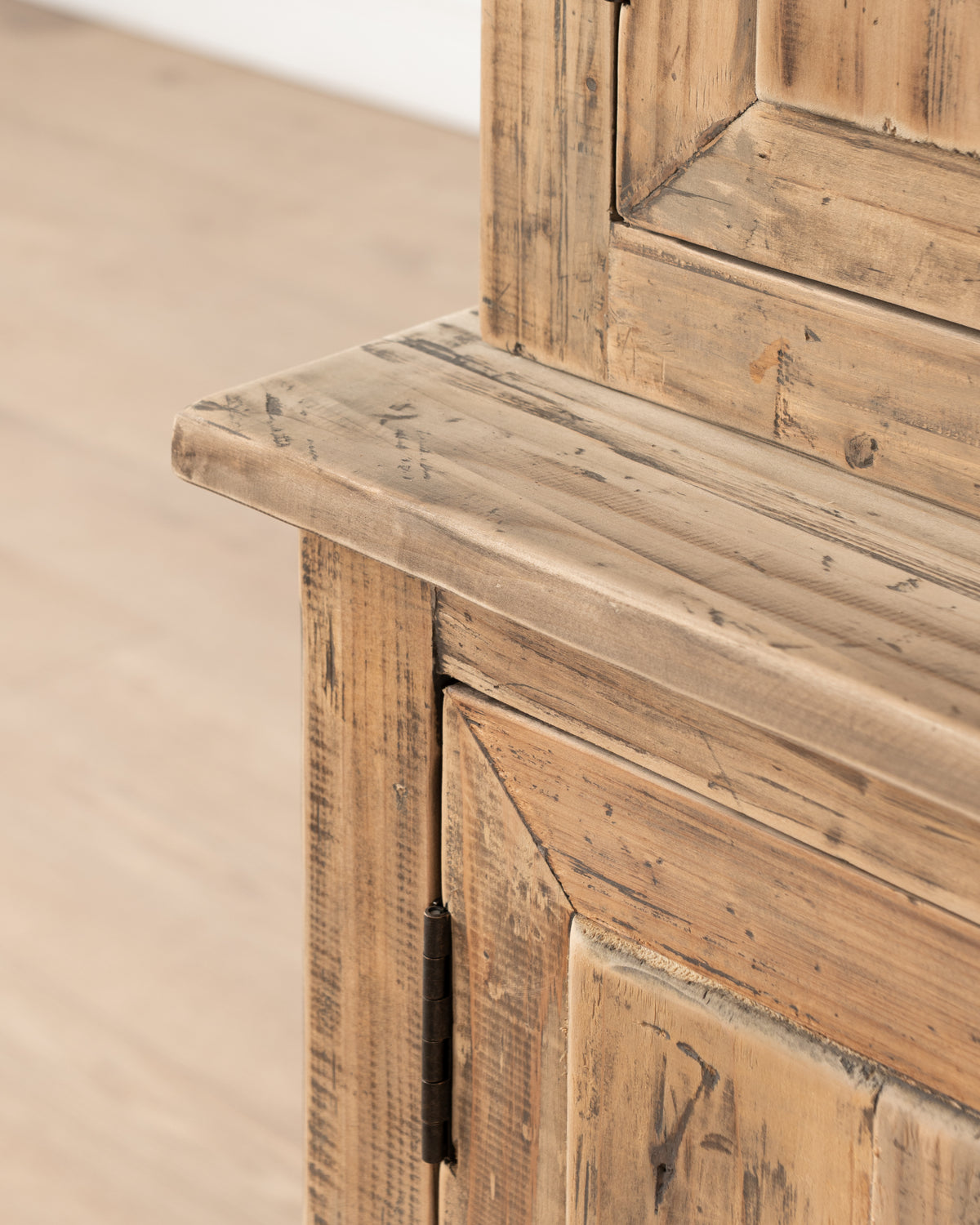 Castellina Cabinet