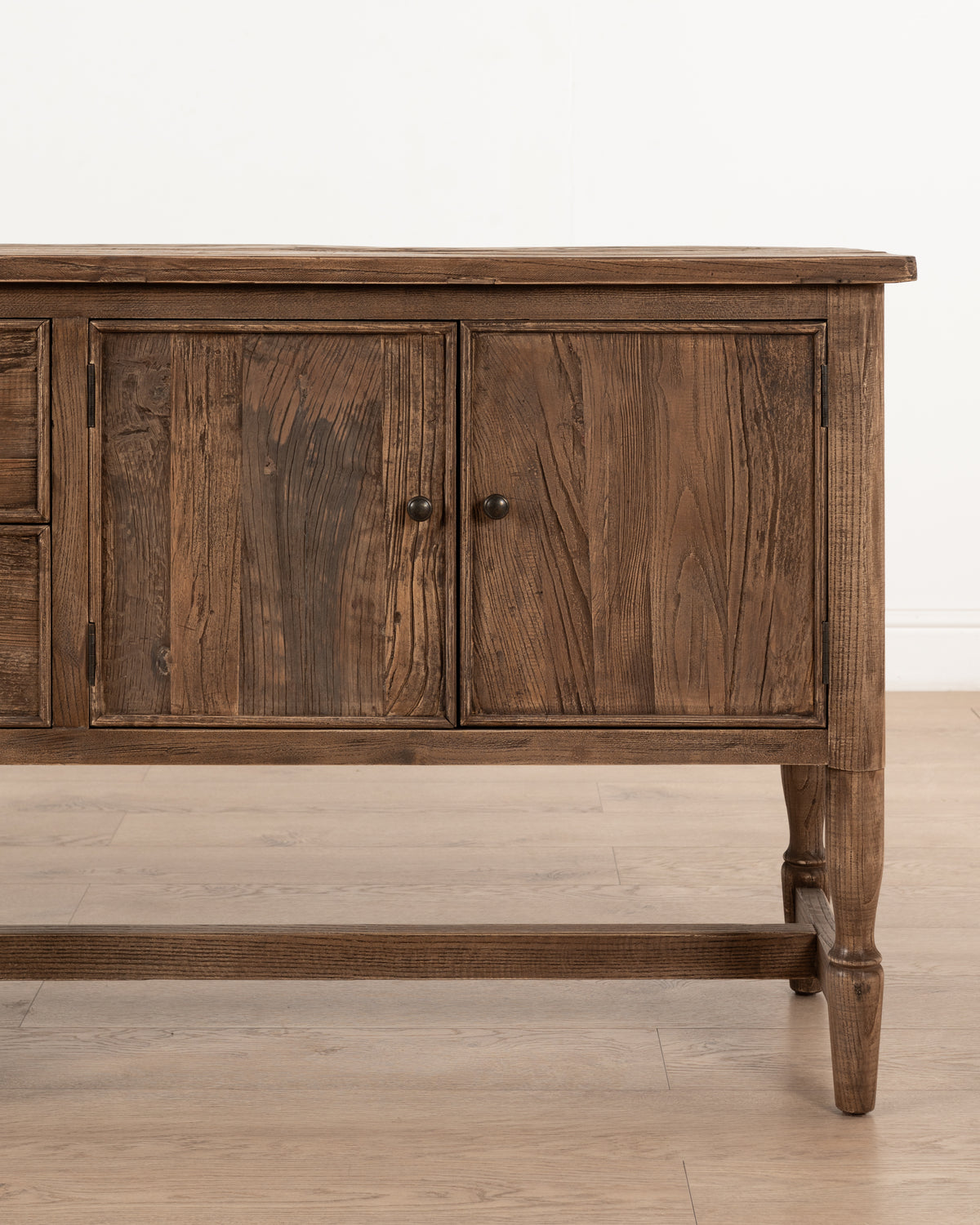 Pearston Buffet Table