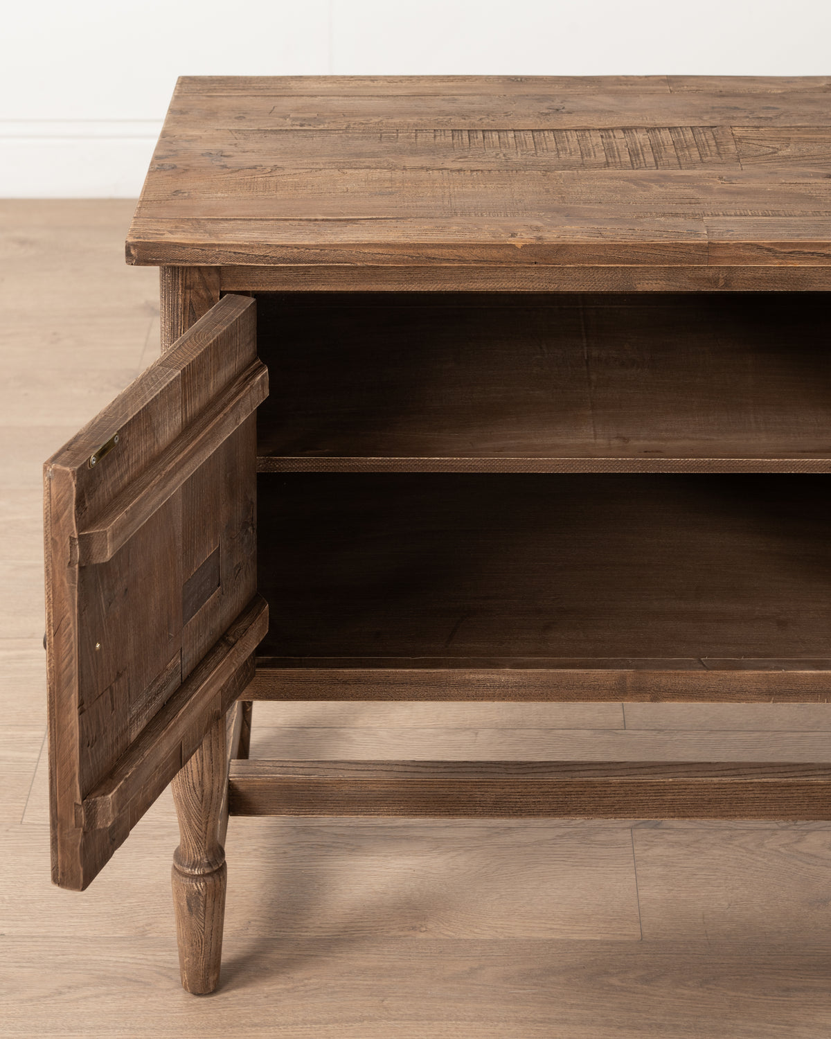 Pearston Buffet Table