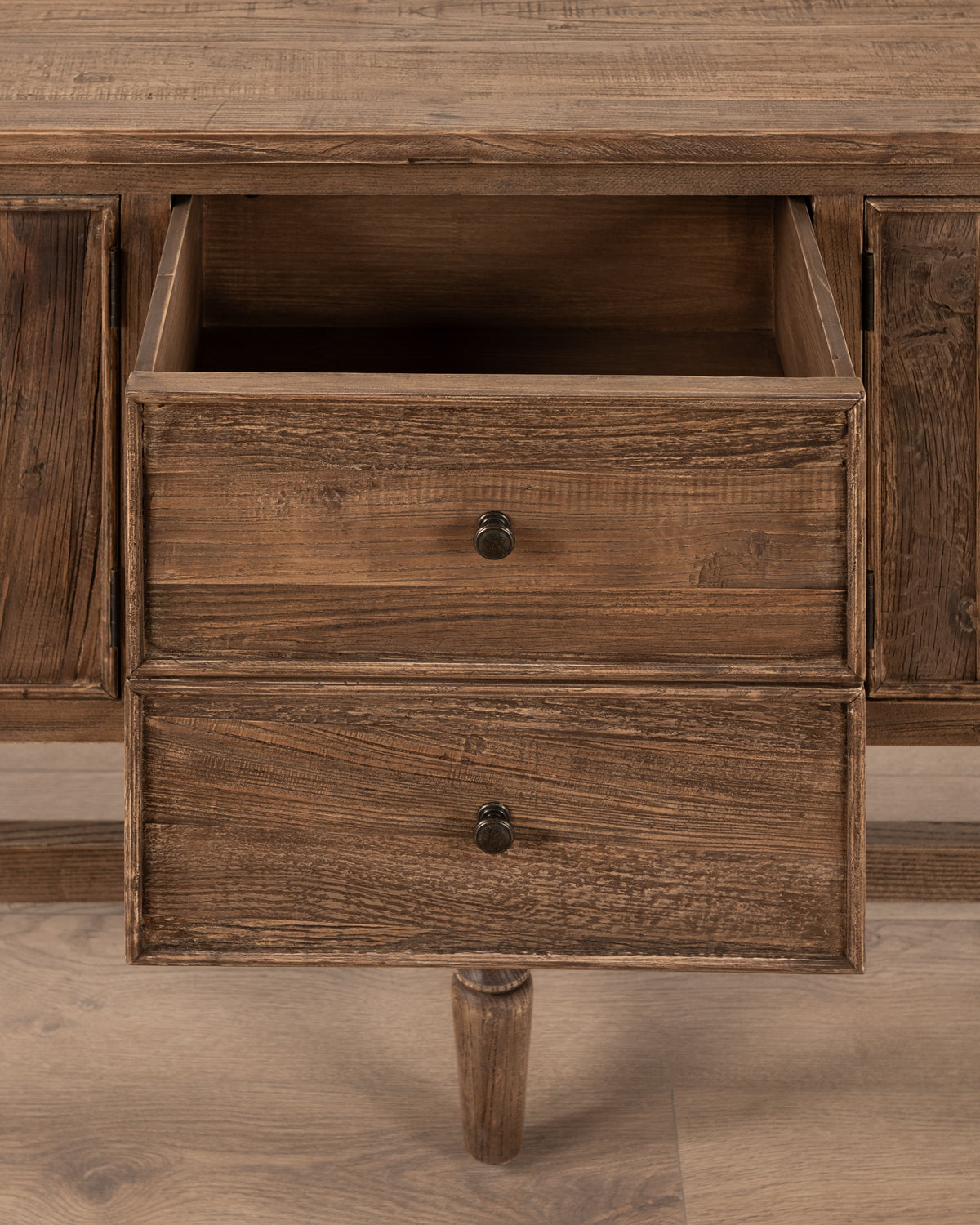 Pearston Buffet Table