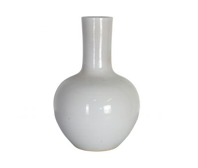 white ceramic vase 