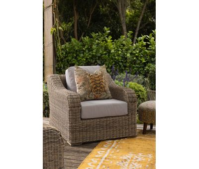 Constantia armchair in synthetic rattan and grey sunproof cushions 