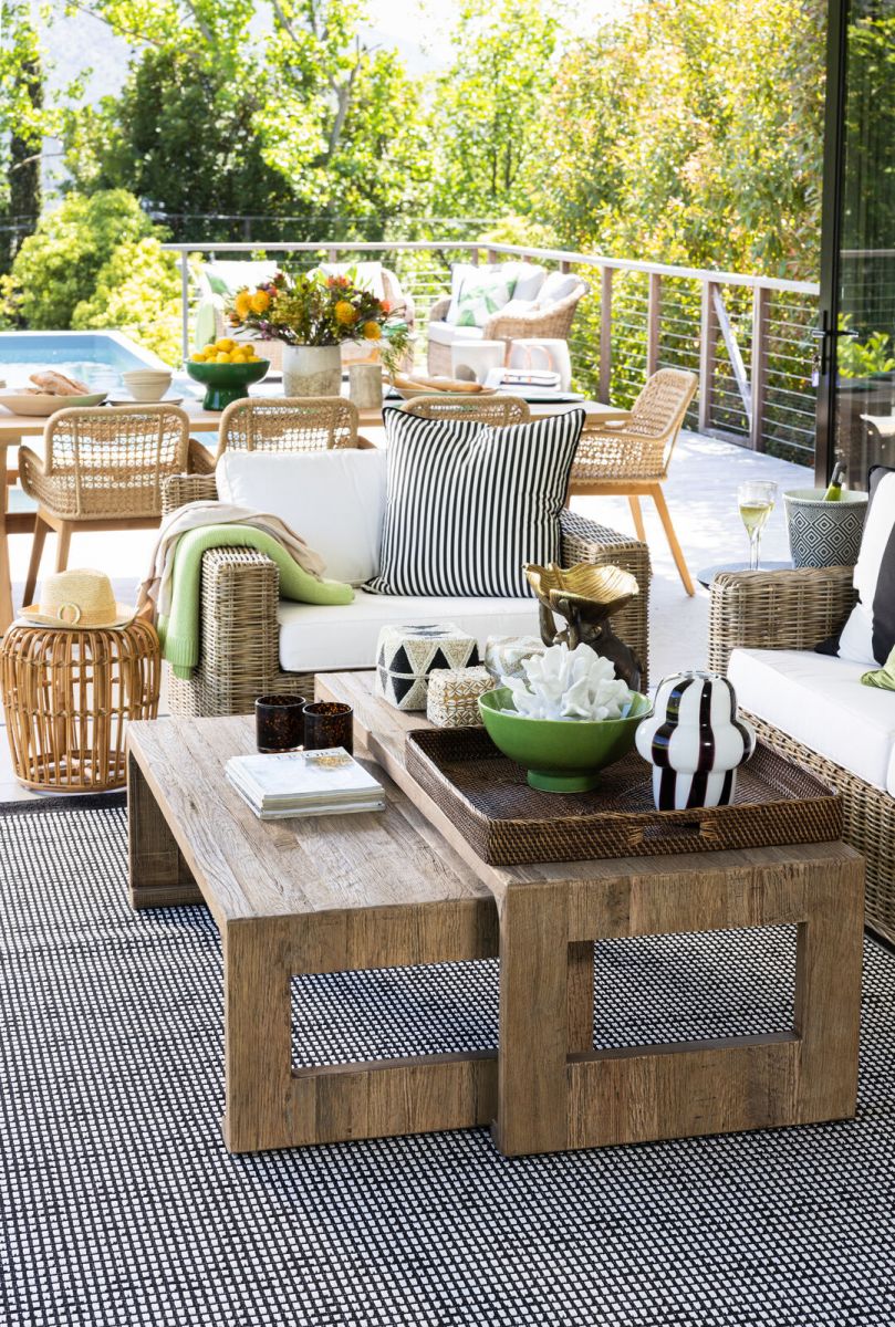 Elm wood nesting coffee tables