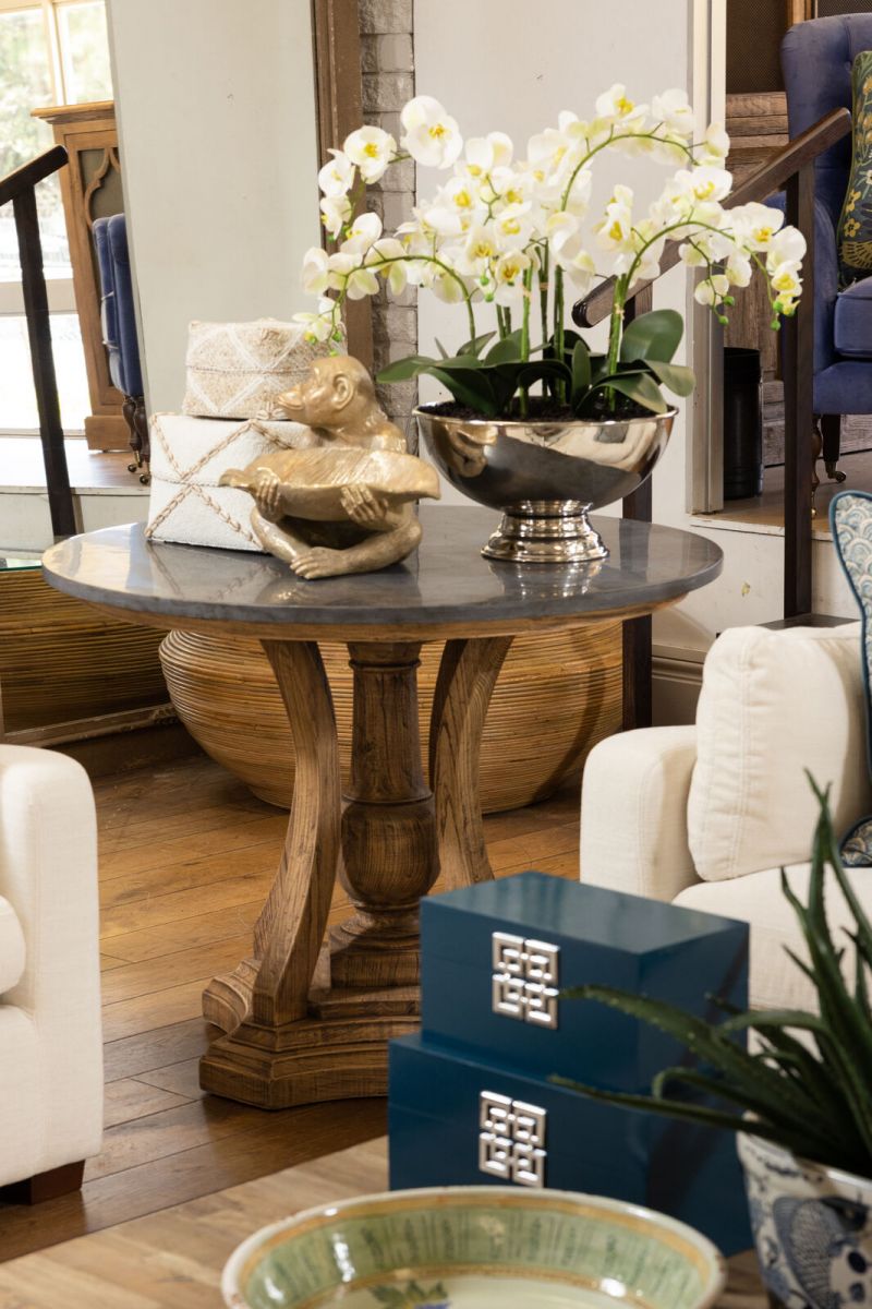 Old Elm round table with stone top Château Collection