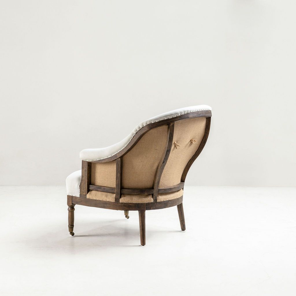 Deconstructed chair with wooden frame