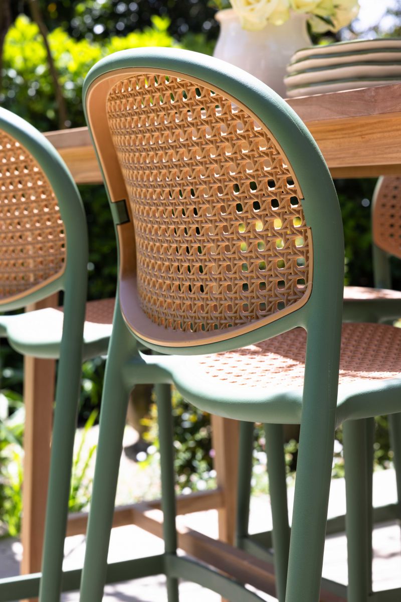 Block and chisel PVC bar chair