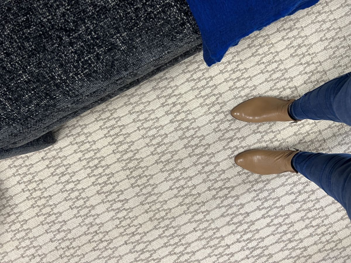 Cream linie rug diamond pattern